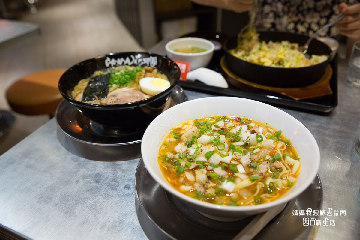 【台南美食】台南火車站附近美食，新光三越中山店美食，花月嵐推出期間限定口味大蒜GTR蕃茄拉麵！