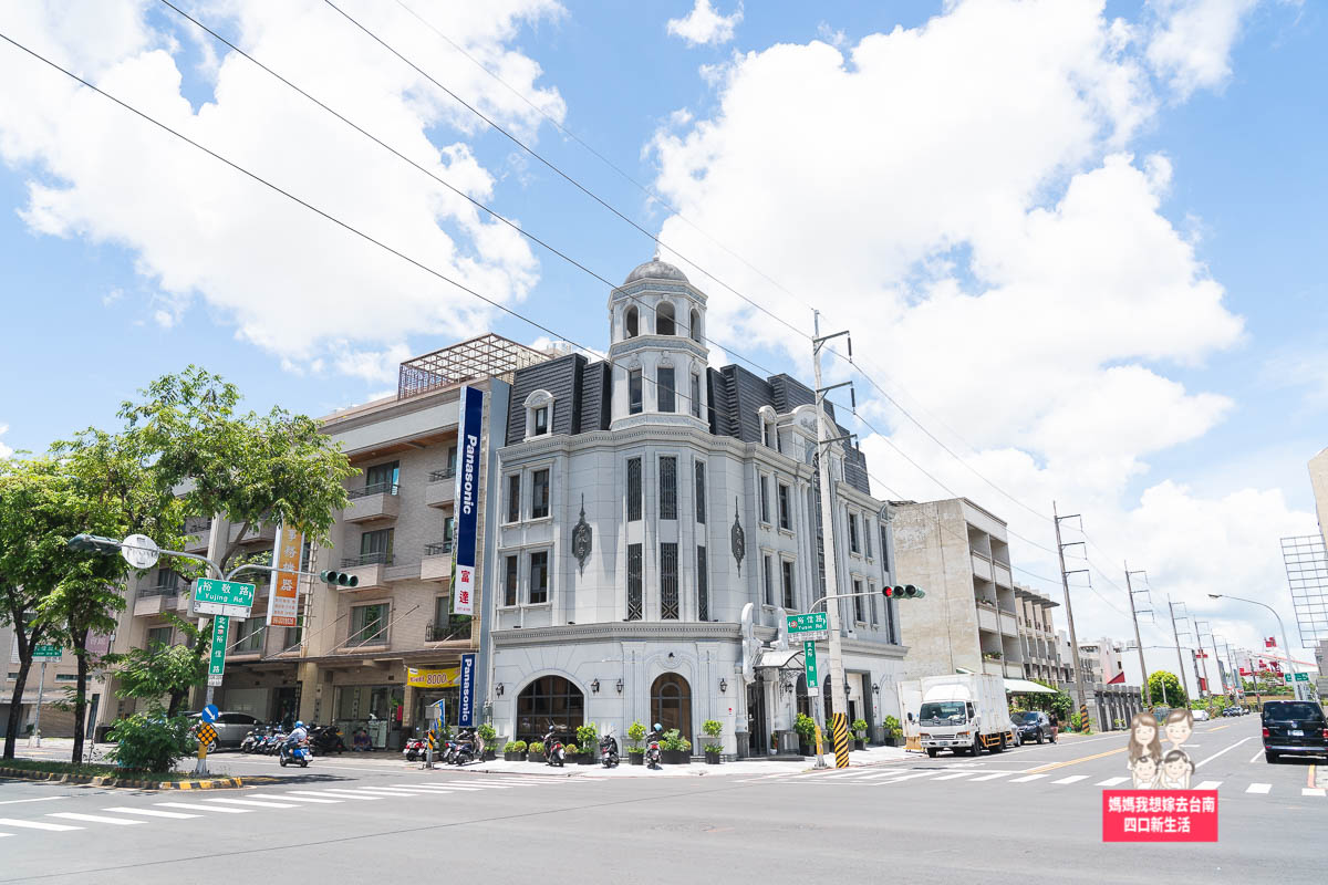 【台南甜點】名坂奇洋菓子也有店面囉，外觀像是城堡般的新店面，可內用可外帶！